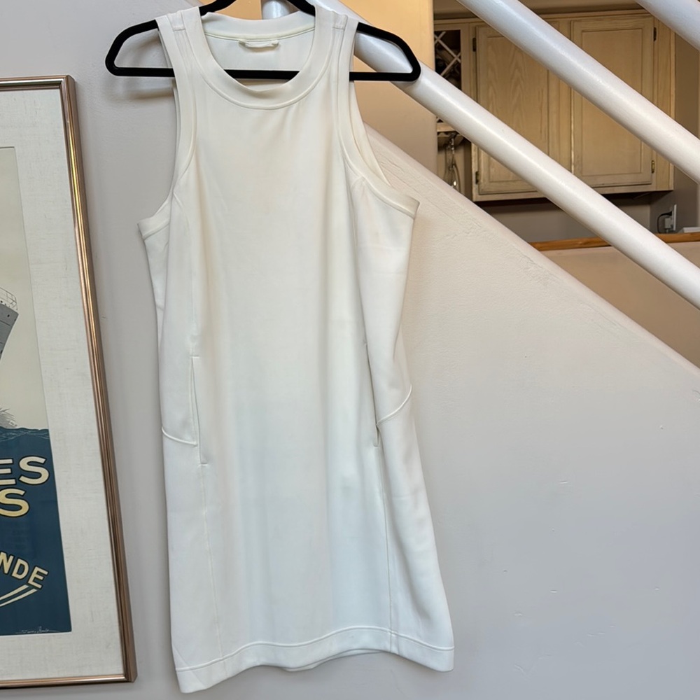 lululemon soft stream back in action dress size 10